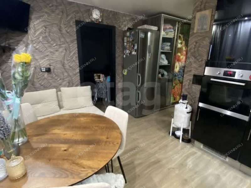 двухкомнатная квартира на Волжской набережной дом 24