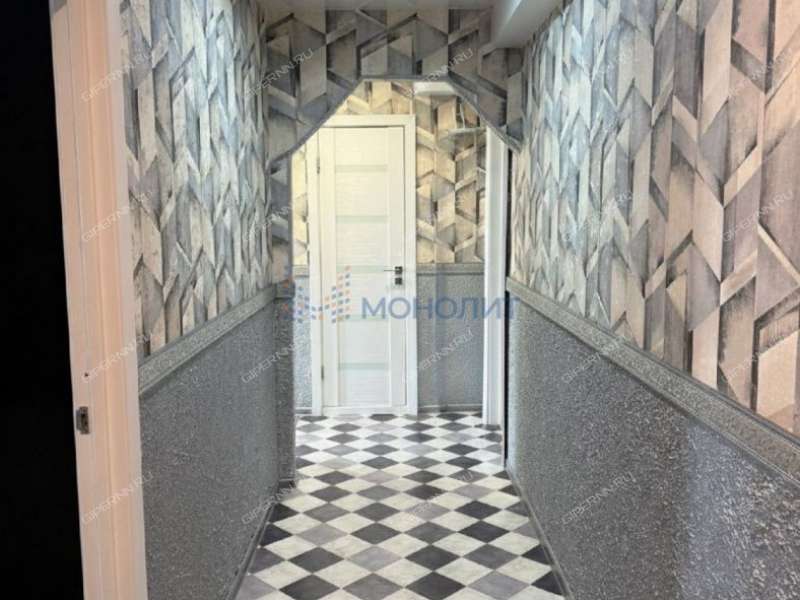 трёхкомнатная квартира на улице Ватутина дом 16А