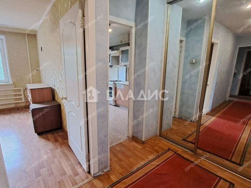 четырёхкомнатная квартира на улице Краснодонцев дом 19