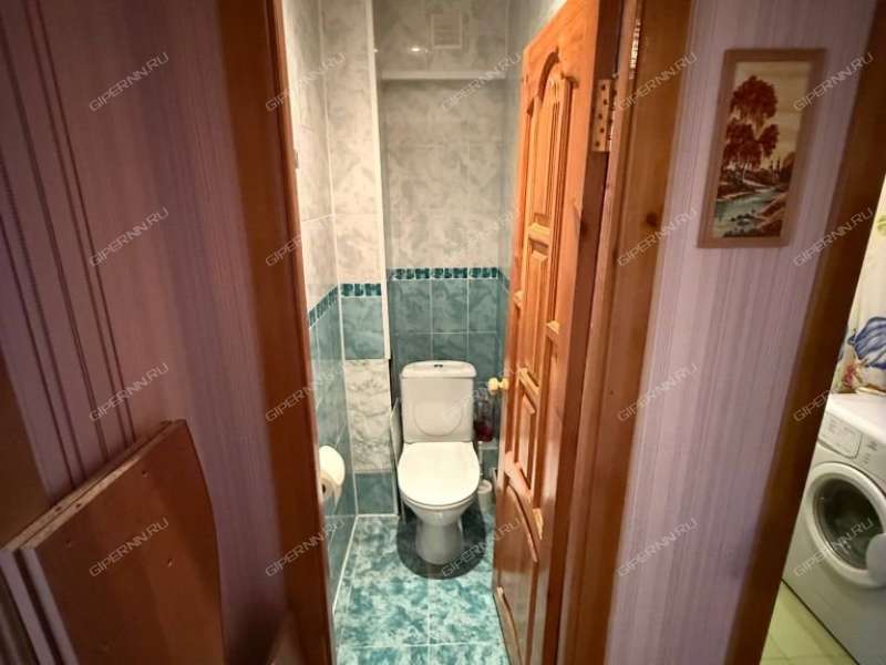 трёхкомнатная квартира на улице Политбойцов дом 8