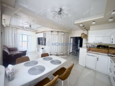 3-komnatnaya-ul-rodionova-d-192-k5 фото