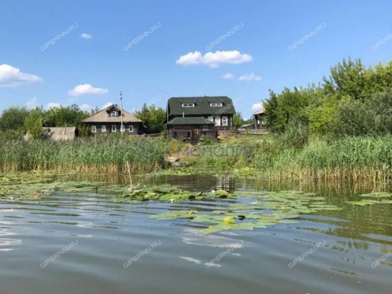дом на улице Приозёрная село Нестиары