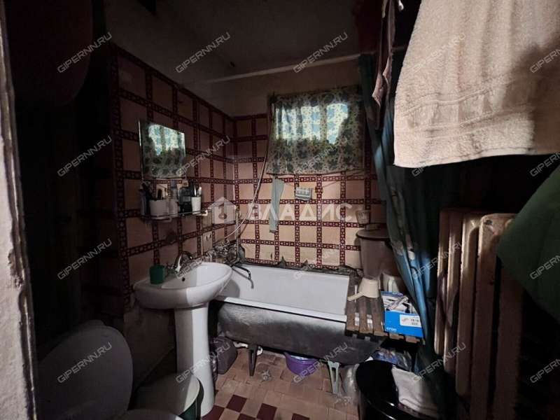 двухкомнатная квартира на улице Июльских Дней дом 6