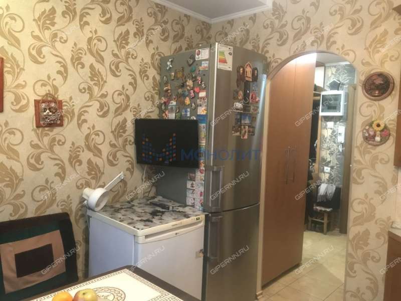 трёхкомнатная квартира на улице Панфиловцев дом 9