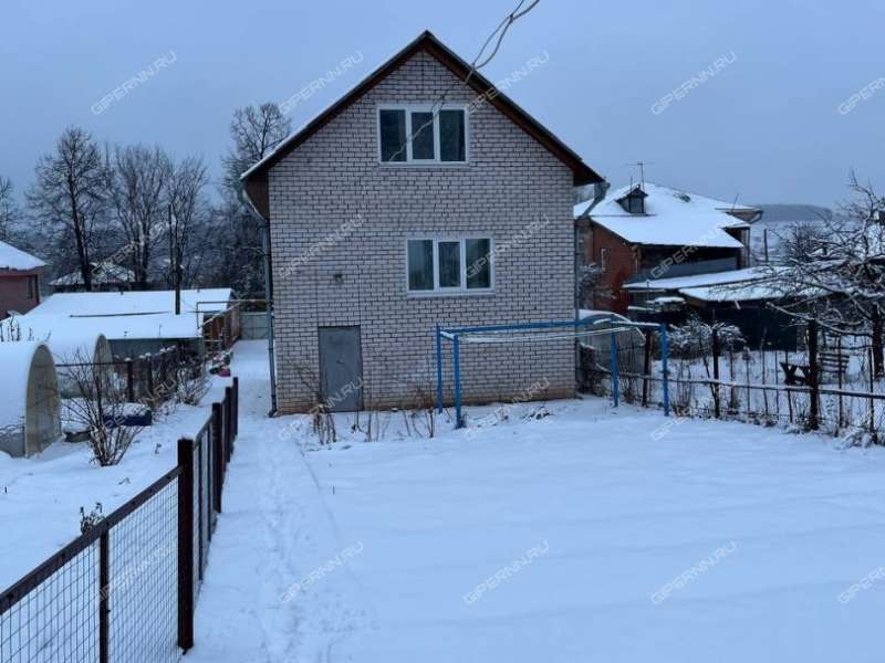 дом на улице Ленина село Работки