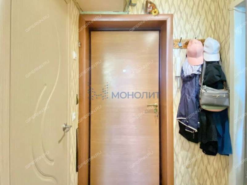 однокомнатная квартира на улице Набережная дом 9 посёлок Октябрьский