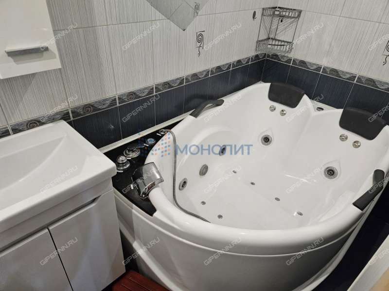 двухкомнатная квартира на улице Родионова дом 189/24