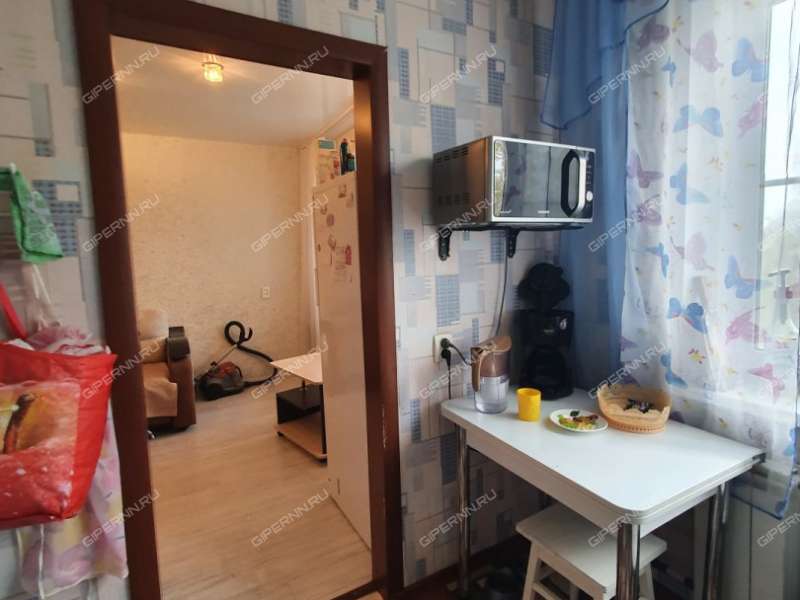 трёхкомнатная квартира в 3-м микрорайоне дом 5 город Кстово