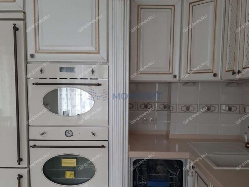 трёхкомнатная квартира на проспекте Гагарина дом 107