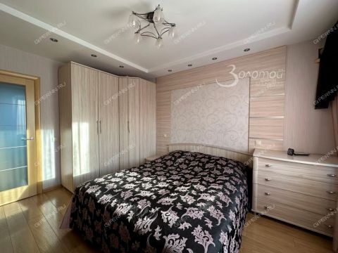 4-komnatnaya-ul-yuliusa-fuchika-d-7 фото