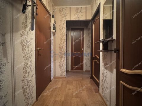 3-komnatnaya-ul-strokina-d-3a фото