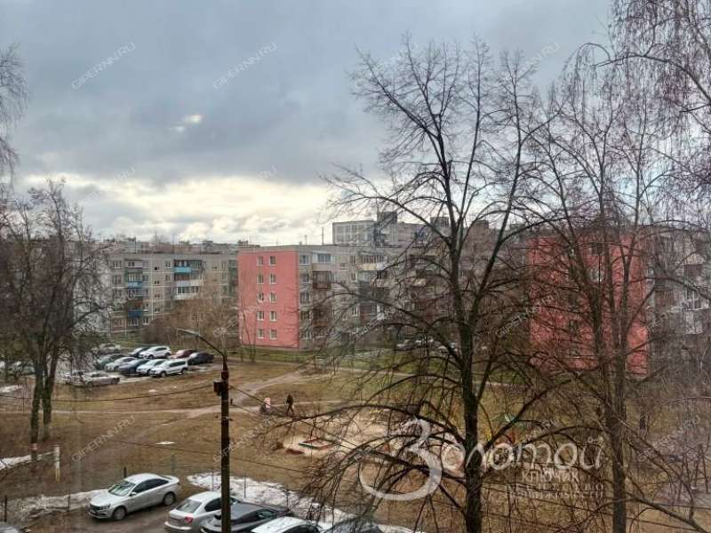 трёхкомнатная квартира на улице Героя Шнитникова дом 8