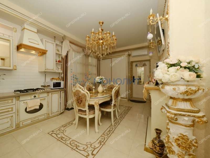 трёхкомнатная квартира на Алексеевской улице дом 8А/1