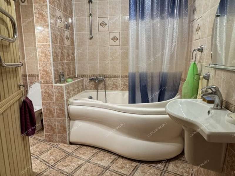 трёхкомнатная квартира на Кстовской улице дом 21 город Кстово