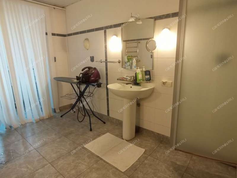 трёхкомнатная квартира на улице Максима Горького дом 232