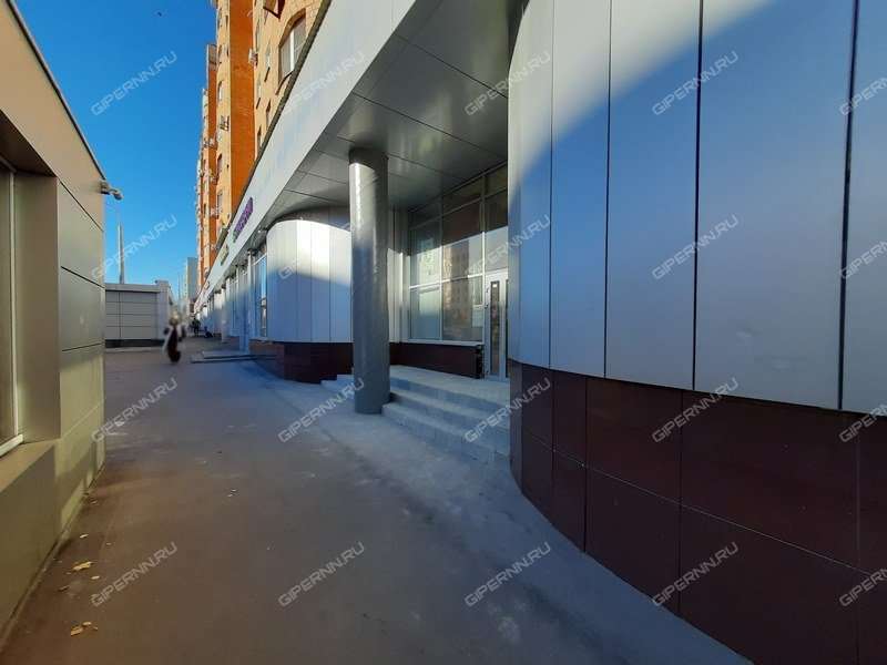 помещение под торговую площадь на улице Максима Горького