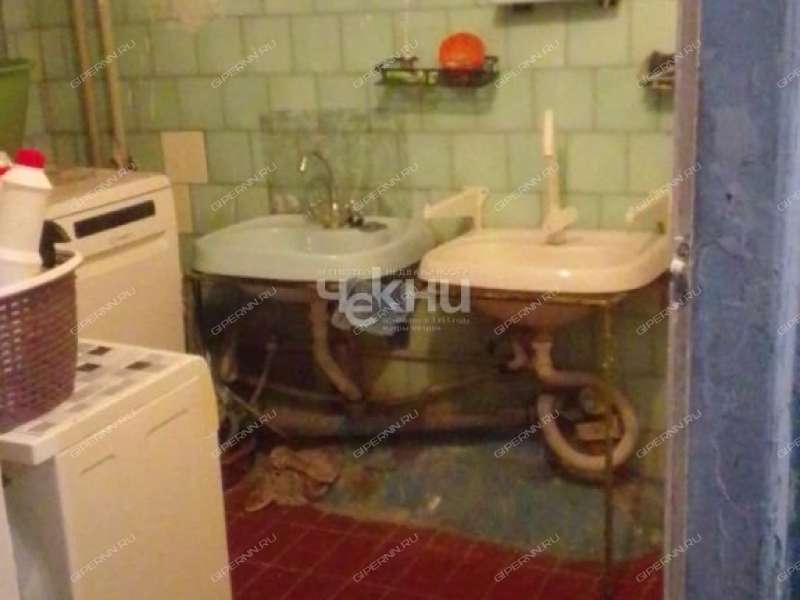 комната в доме 233 на Московском шоссе