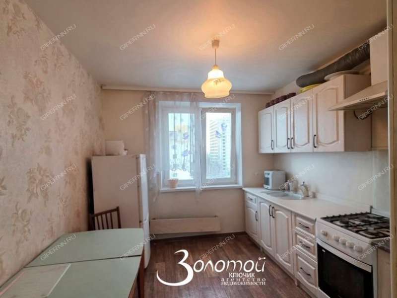 трёхкомнатная квартира на улице Маршала Жукова дом 2