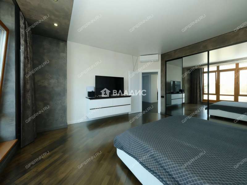 трёхкомнатная квартира на улице Минина дом 29