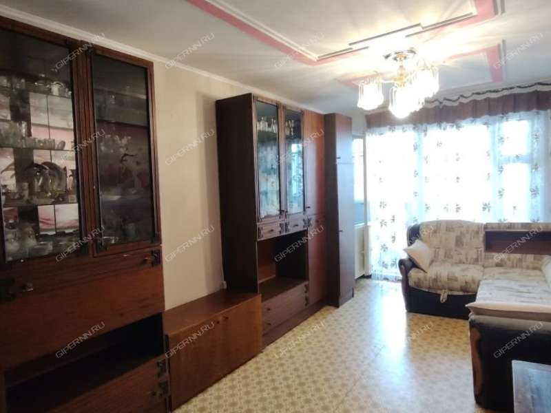 трёхкомнатная квартира на проспекте Бусыгина дом 45а