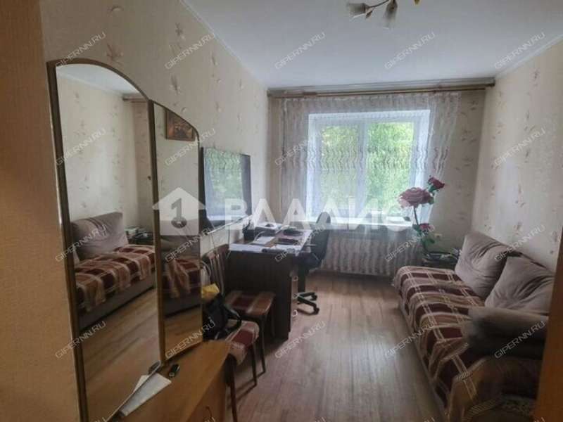 трёхкомнатная квартира на улице Искры дом 17