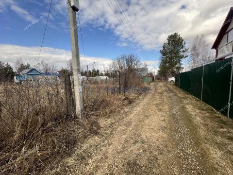 sad-derevnya-yulovka-dalnekonstantinovskiy-rayon фото