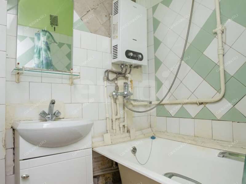 трёхкомнатная квартира на улице Страж Революции дом 23