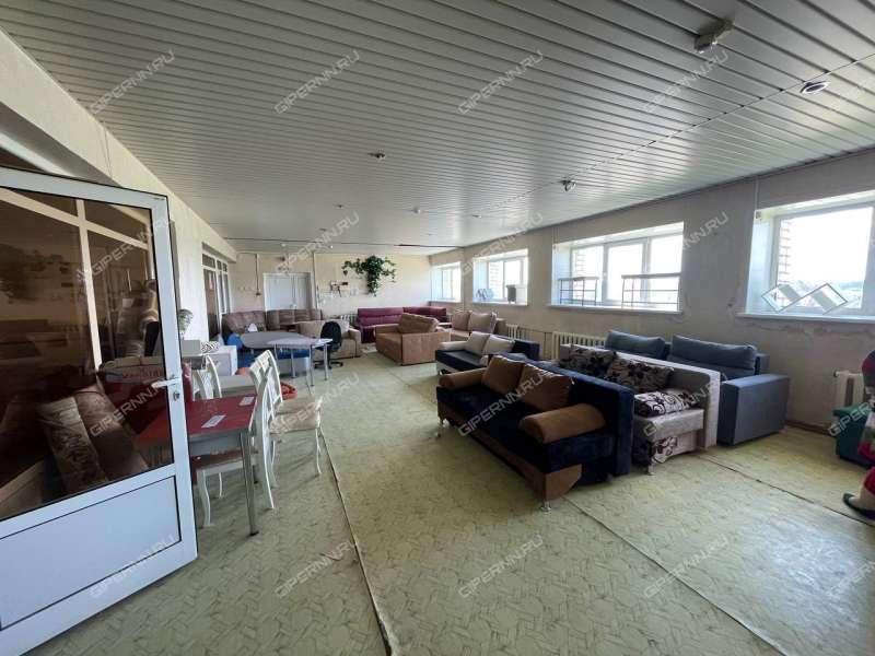 помещение под помещение свободного назначения, торговую площадь на Садовой улице село Работки