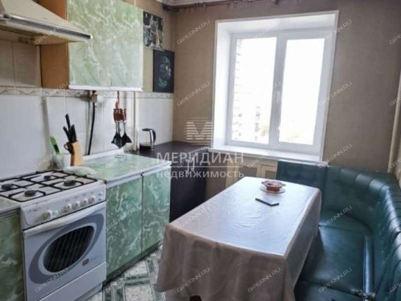 четырёхкомнатная квартира на Волжской улице дом 40