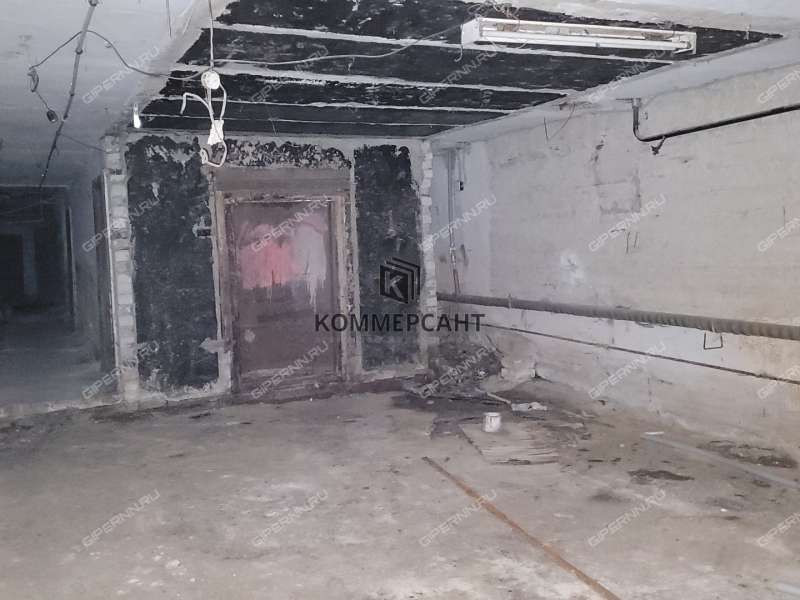 помещение под помещение свободного назначения на улице Героя Советского Союза Поющева