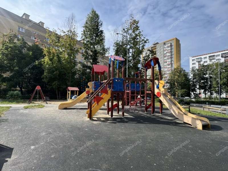 однокомнатная квартира на улице 40 лет Октября дом 15 к1