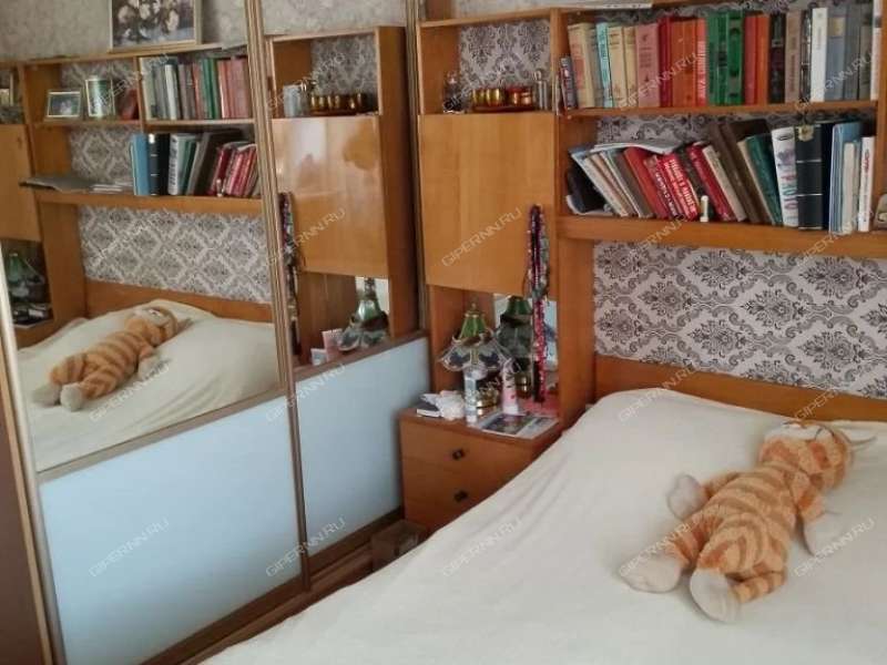 трёхкомнатная квартира на улице Челюскинцев дом 18А