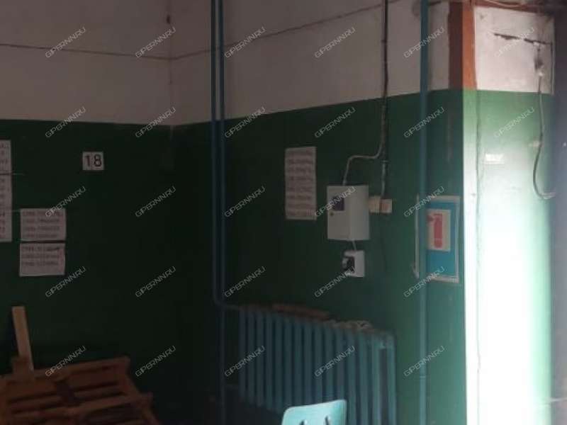 помещение под склад на улице Федосеенко
