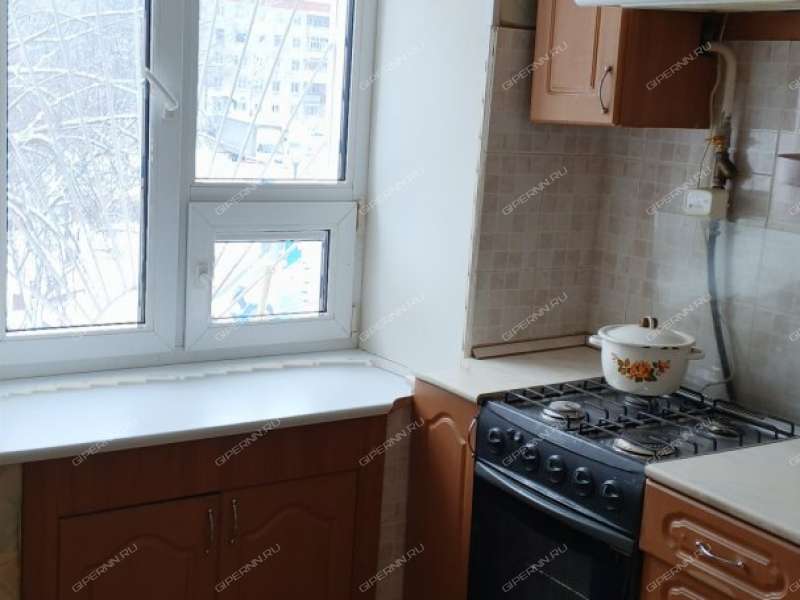 двухкомнатная квартира в 2-м микрорайоне дом 27 город Кстово