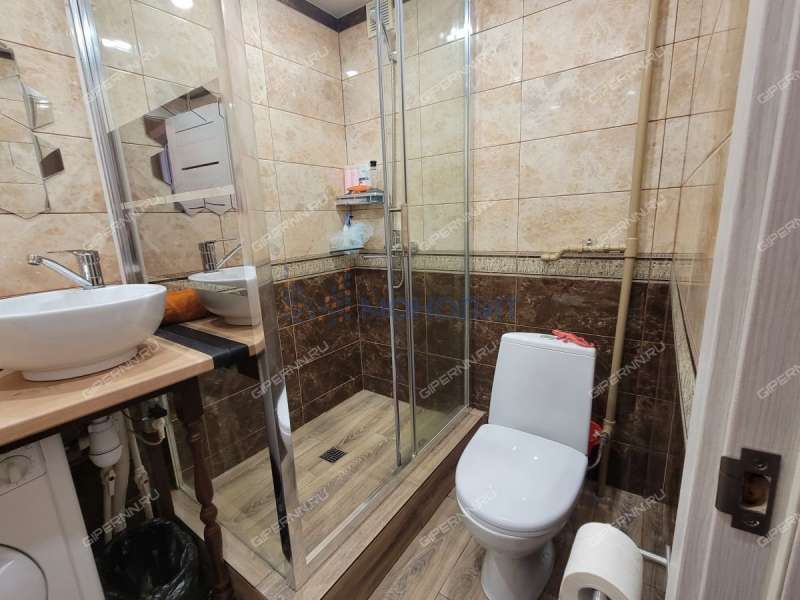 двухкомнатная квартира на улице Сутырина дом 18