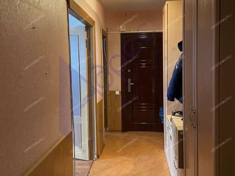 трёхкомнатная квартира на улице Строкина дом 14