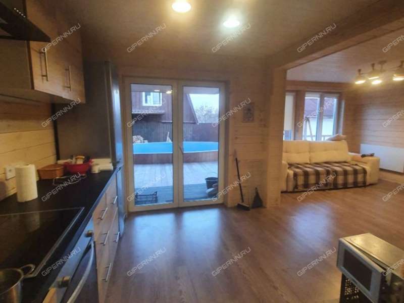 дом на 10 деревня Новая Деревня