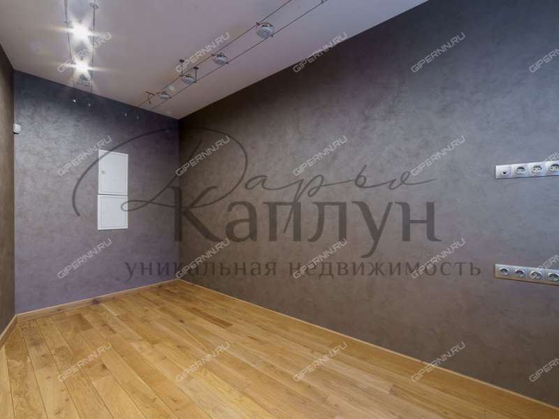 четырёхкомнатная квартира на улице Академика Блохиной дом 7