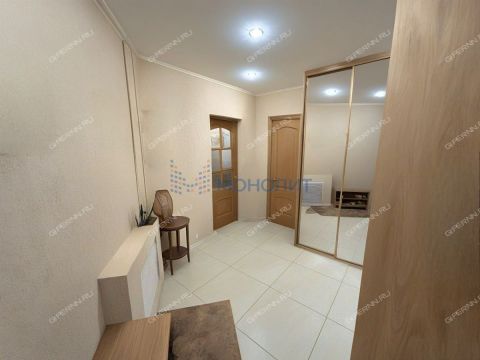 4-komnatnaya-ul-vorovskogo-d-13-57a фото