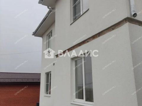 kottedzh-derevnya-beshencevo-ul-bolshaya-okruzhnaya-d-136 фото