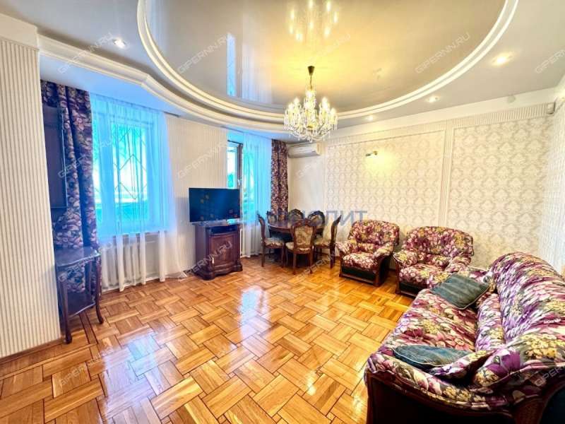 трёхкомнатная квартира на Верхне-Волжской набережной дом 17