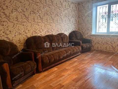 3-komnatnaya-poselok-kerzhenec-gorodskoy-okrug-bor фото