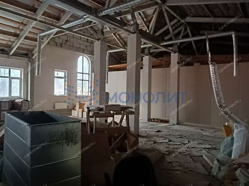 помещение под торговую площадь, производственную площадь на улице Черняховского