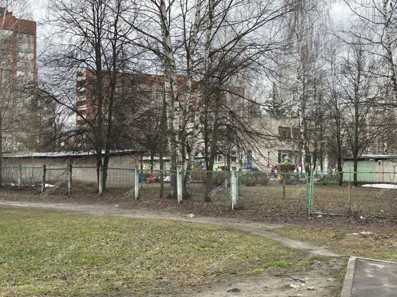 трёхкомнатная квартира на улице Строкина дом 9