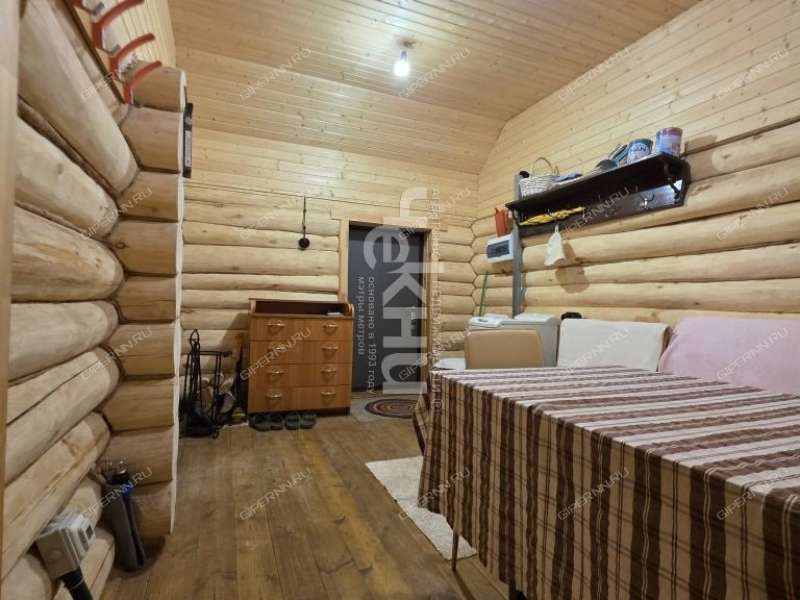 дом на Центральной улице деревня Хабарское