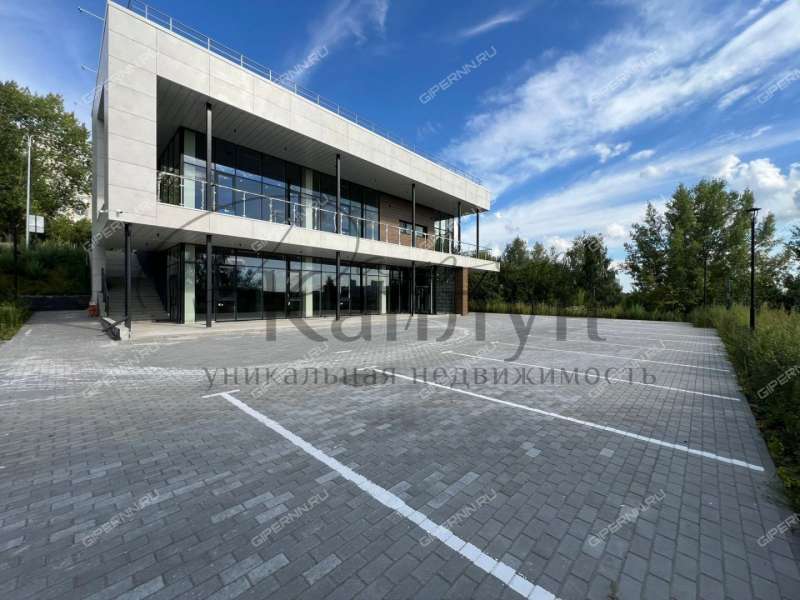 помещение под торговую площадь на улице Композитора Касьянова