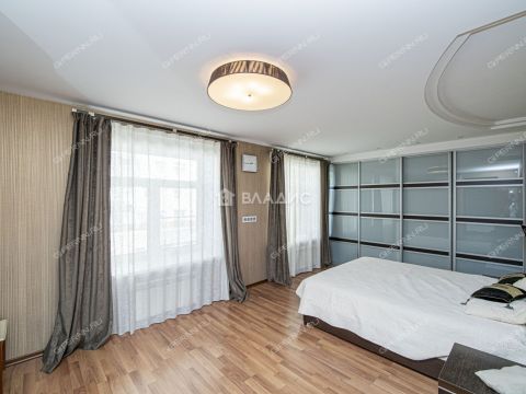 4-komnatnaya-ul-maksima-gorkogo-d-50 фото