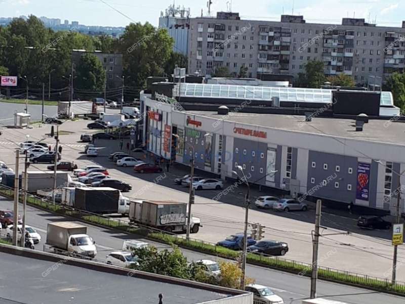 четырёхкомнатная квартира на улице Политбойцов дом 4